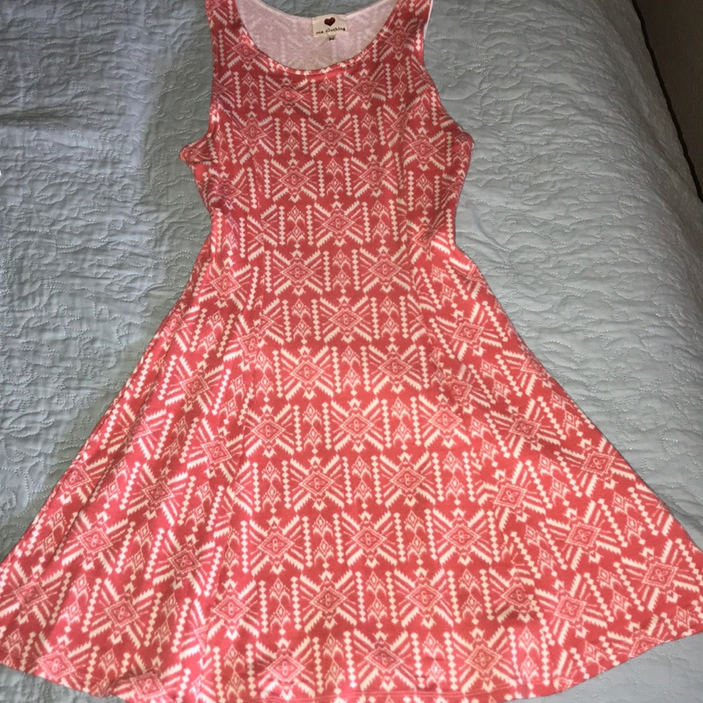 Cute spring dress !